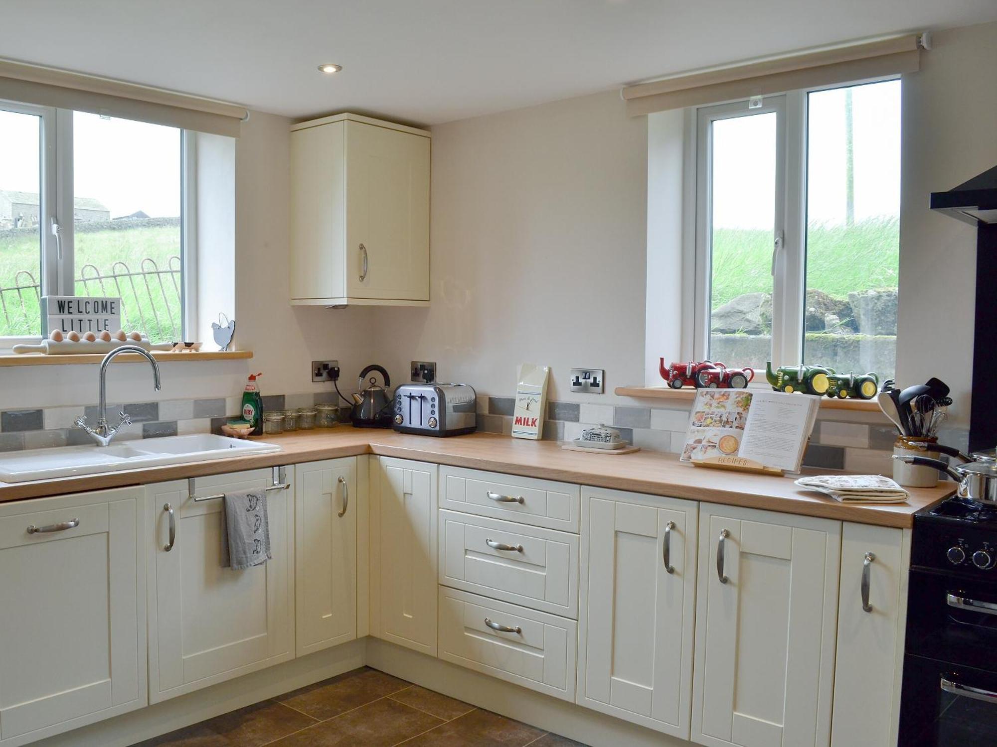 Little Grans Cottage Cowling エクステリア 写真